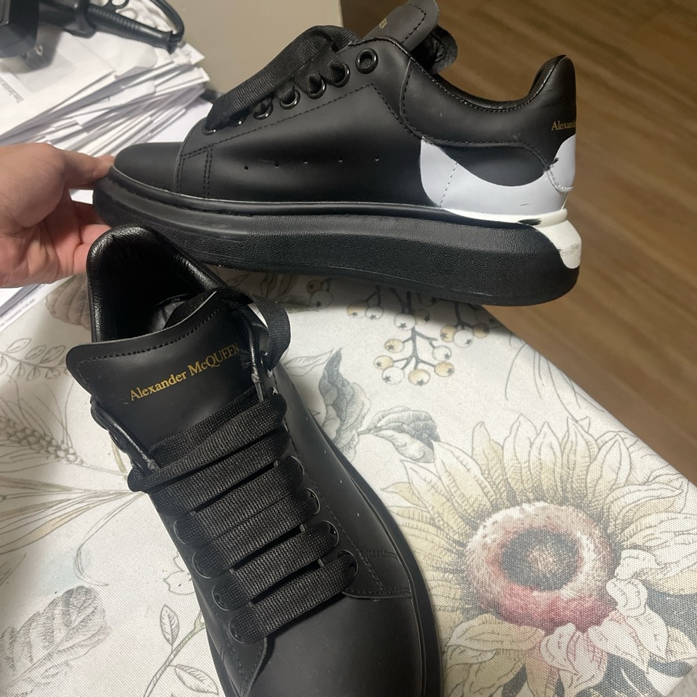 Alexander McQueen Men's Black Sneakers